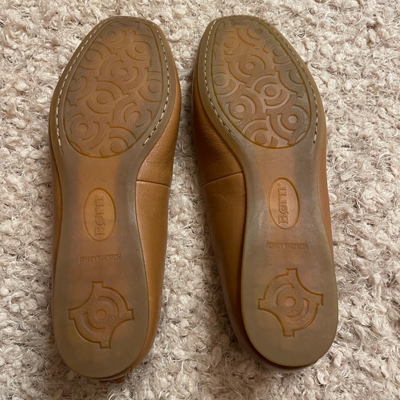 NWOT Born Beca Leather Slip On Ballet Flats - Picture 4 of 9